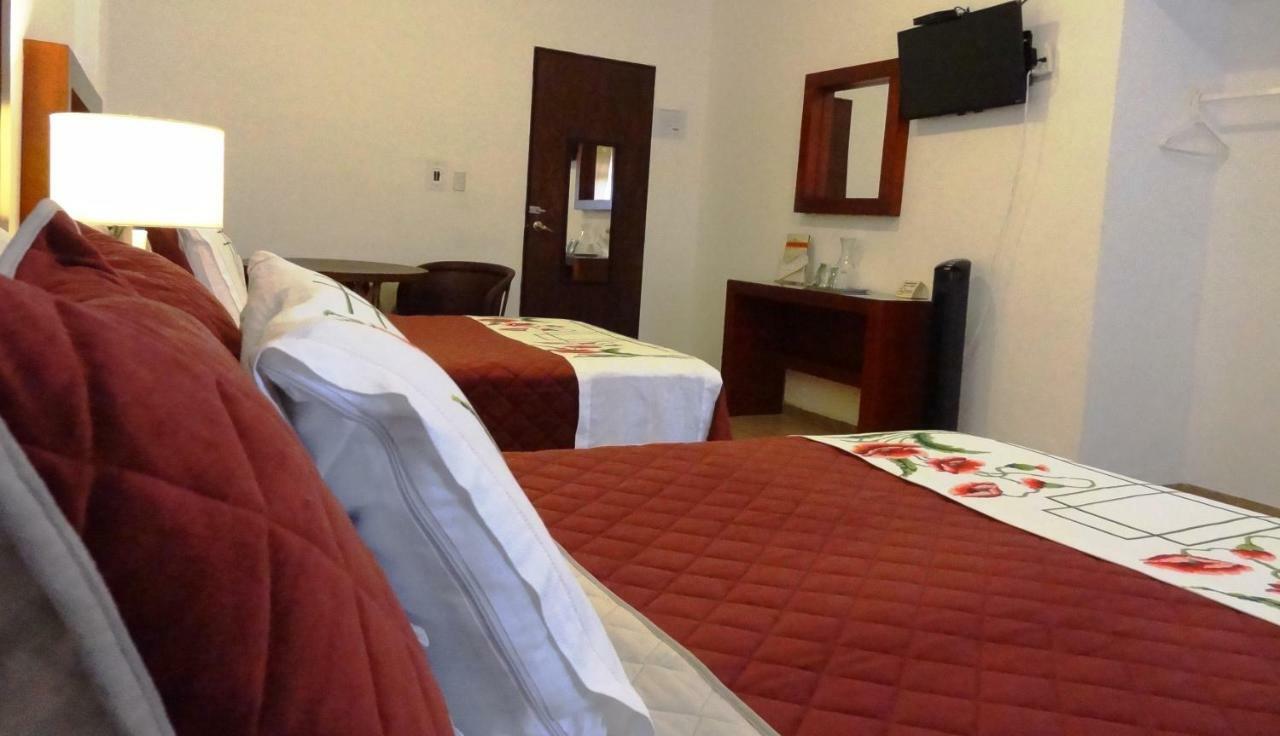 Hotel San Miguel Penjamo Екстер'єр фото