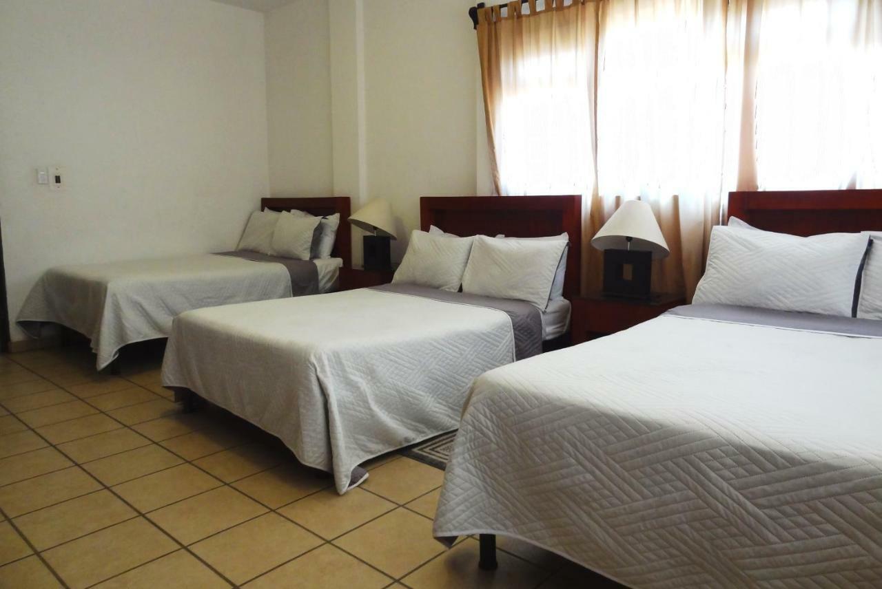 Hotel San Miguel Penjamo Екстер'єр фото