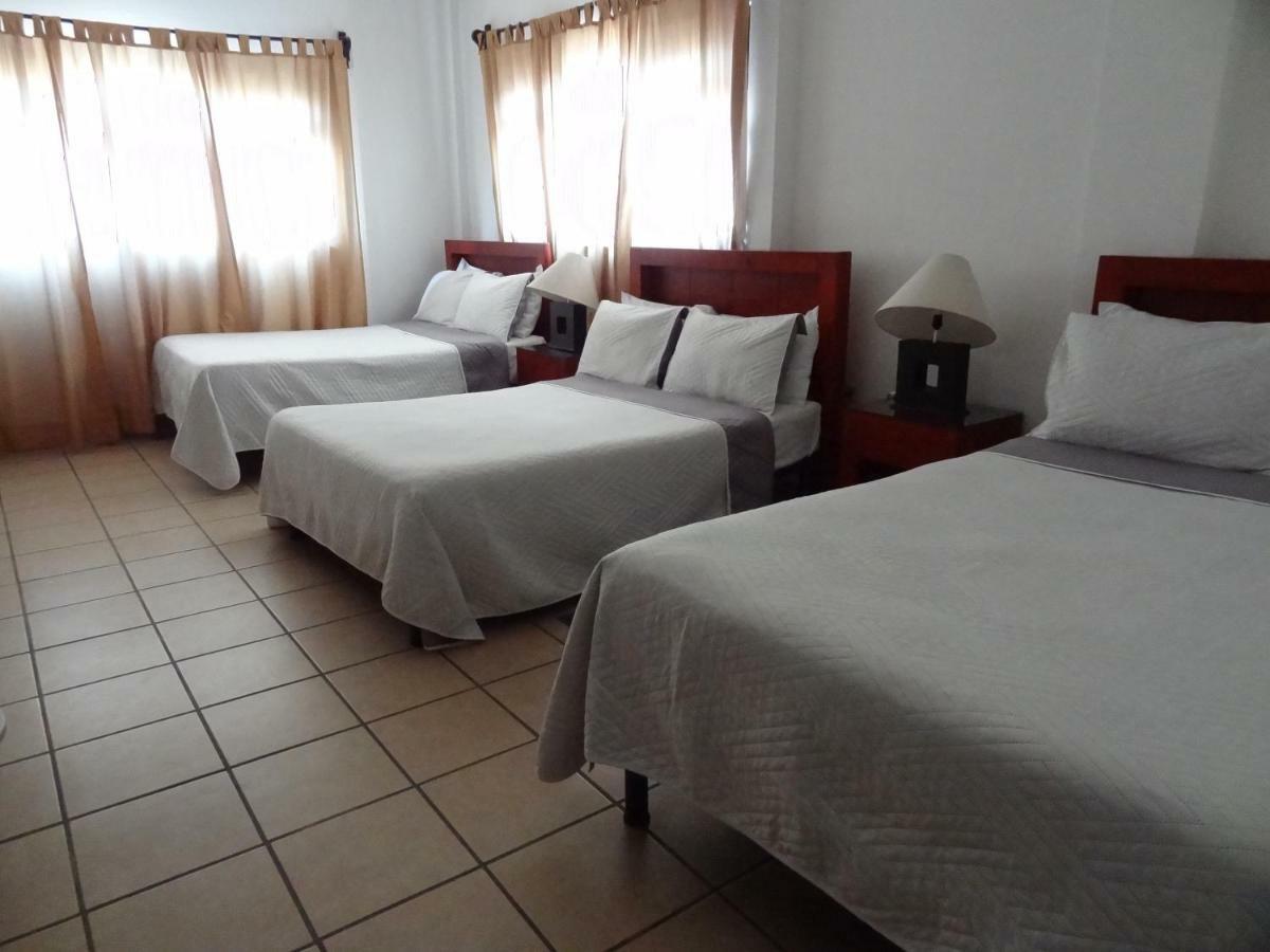 Hotel San Miguel Penjamo Екстер'єр фото