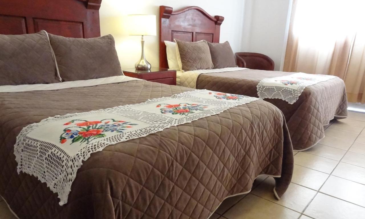 Hotel San Miguel Penjamo Екстер'єр фото