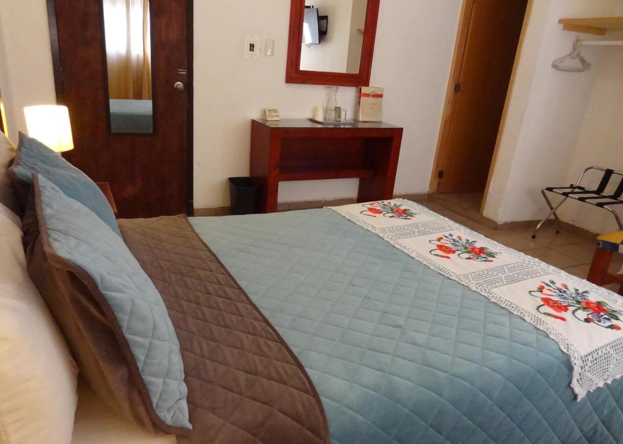 Hotel San Miguel Penjamo Екстер'єр фото
